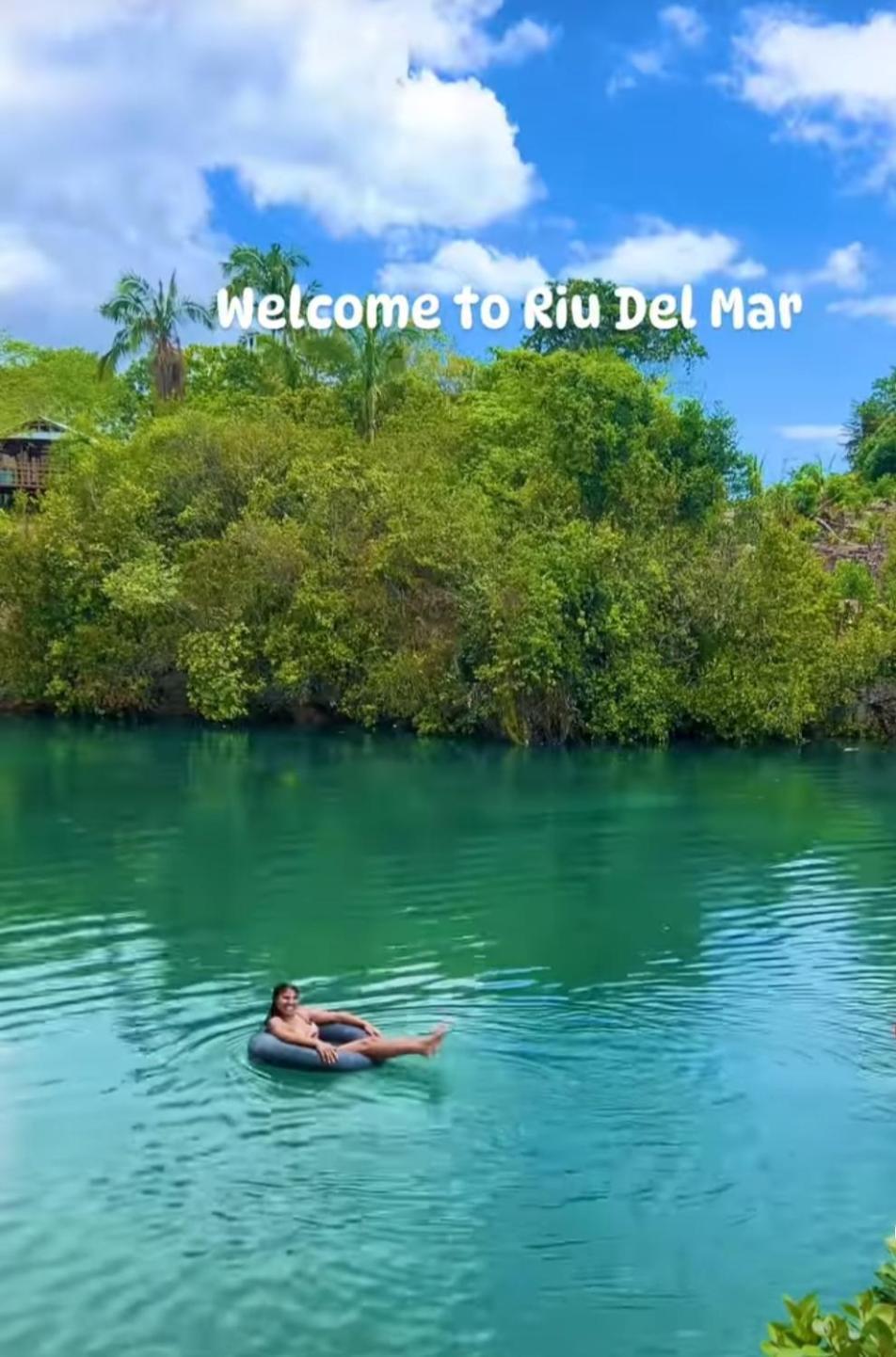 Riu Del Mar Hostel Dauis Bagian luar foto